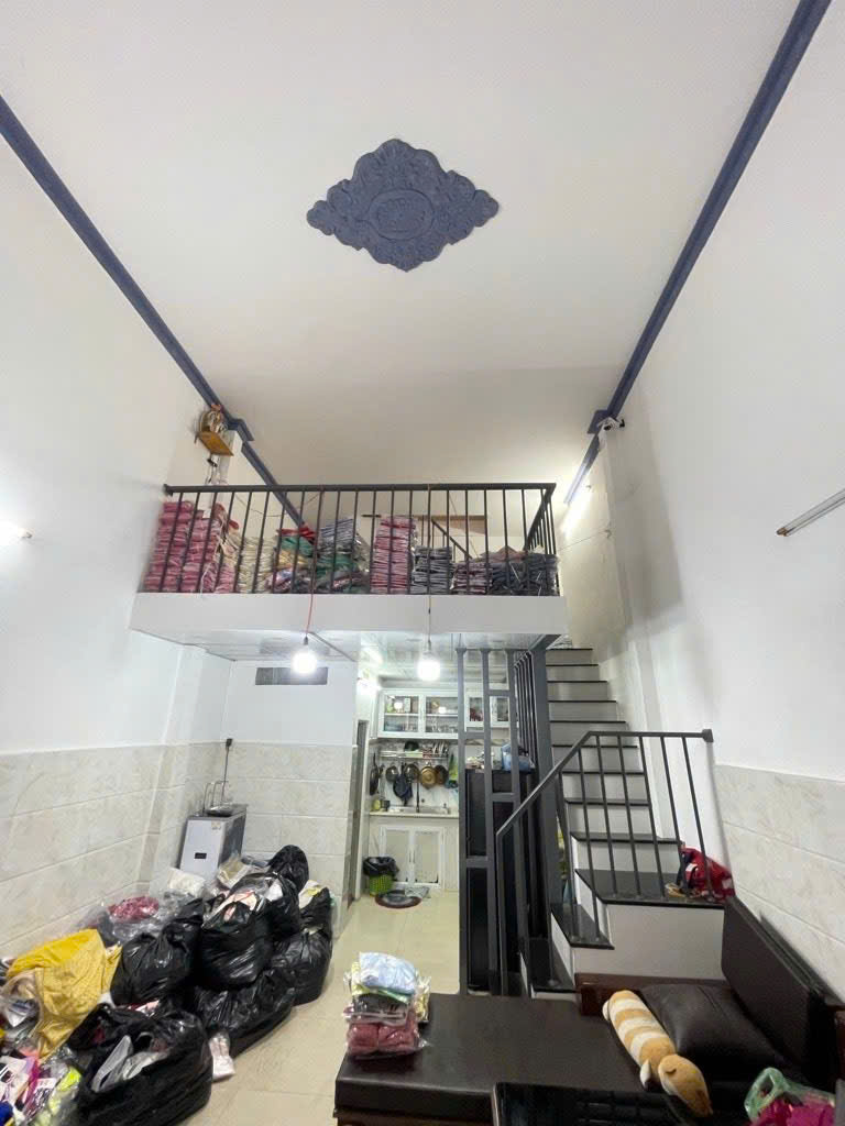 NHÀ HẺM XE TẢI THÔNG – 3 TẦNG – Ở &amp; KINH DOANH TỐT